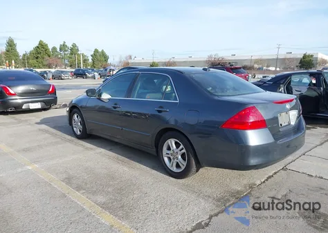 2007 Honda Accord 2.4 Ex z USA, uszkodzony, nr VIN 1HGCM56867A025907